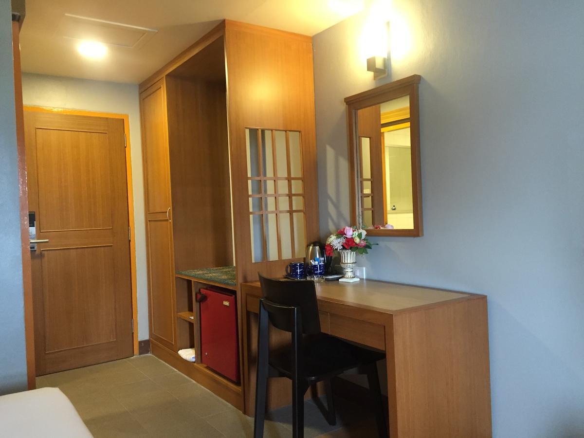 D-ONE Hotel Hat Yai Buitenkant foto